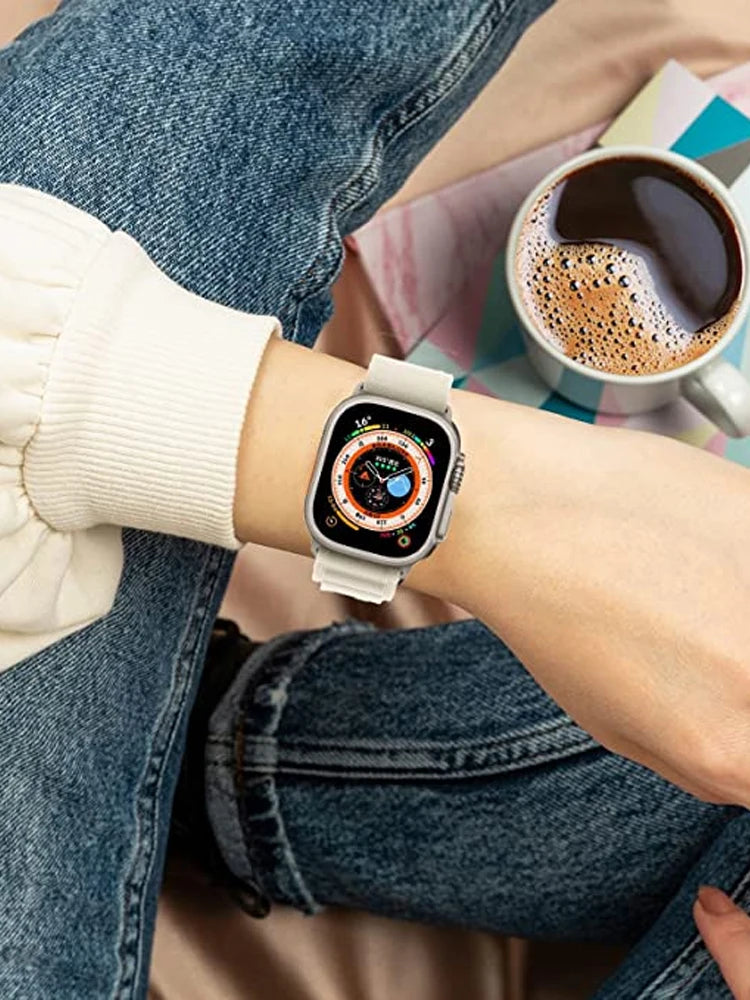 Modisches 'Alpine Loop' Apple Watch Armband